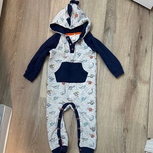 Cat and Jack Dino outfit 18m